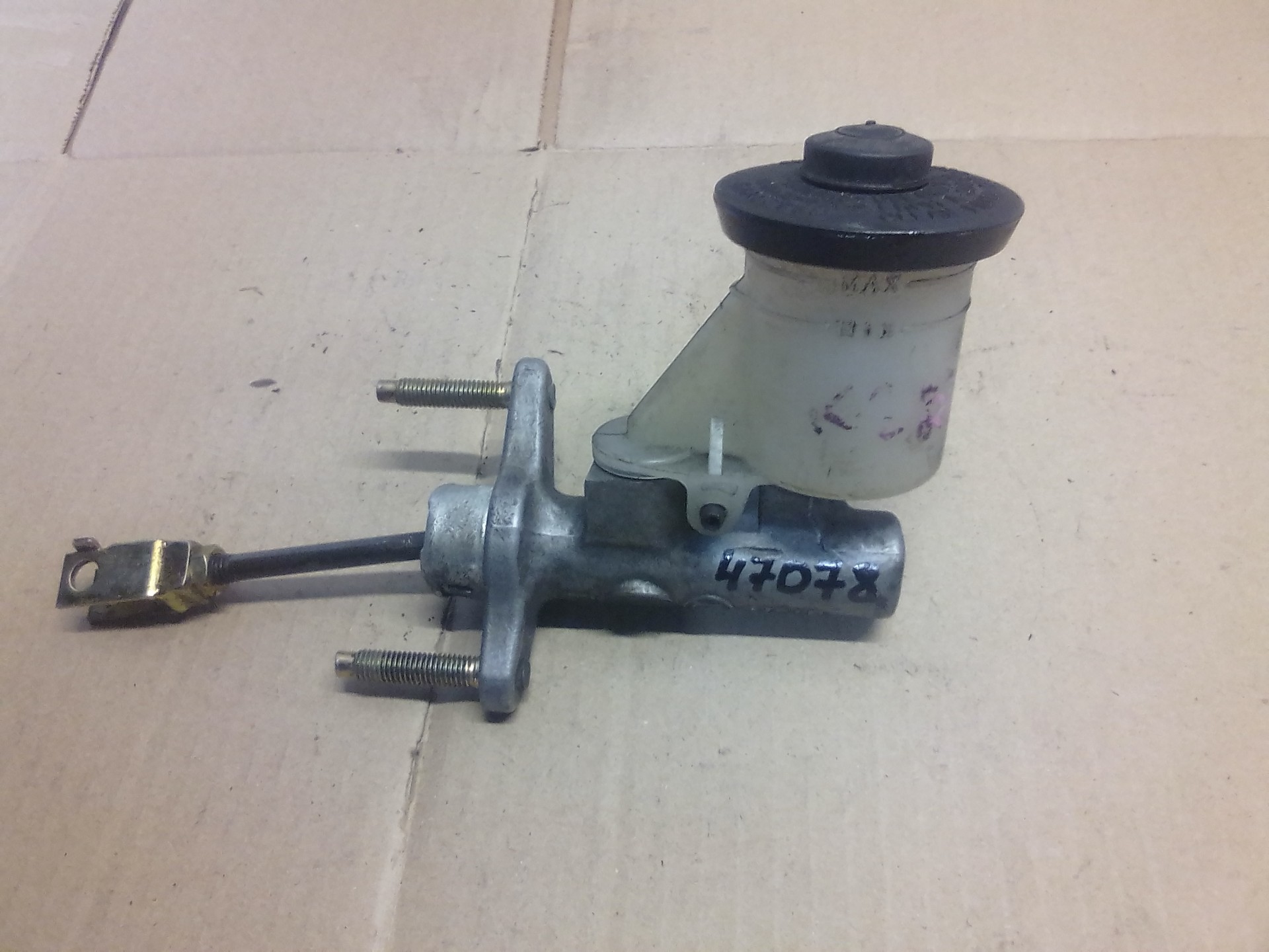 главный цилиндр сцепления toyota 6fg. главный цилиндр сцепления тойота авенсис 1997. главный цилиндр сцепления тойота корона st190. главный цилиндр сцепления тойота 5fgl15. главный цилиндр сцепления toyota 2014.