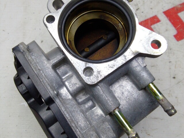 Дроссельная заслонка TOYOTA Vitz 2SZ-FE