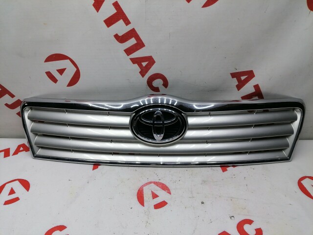 Решетка радиатора TOYOTA Avensis 
