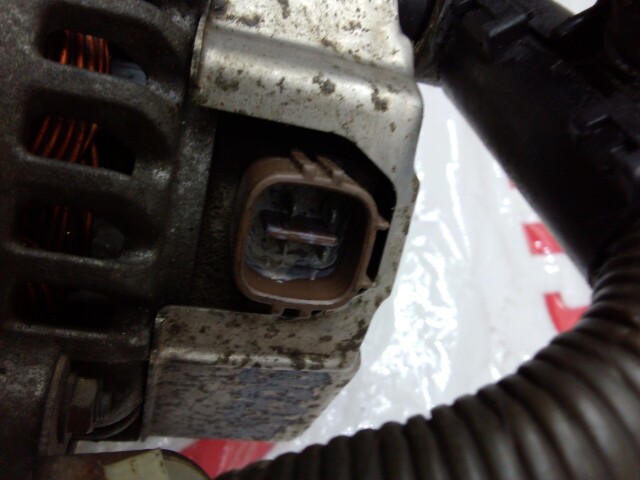 Генератор HONDA Stream D17A