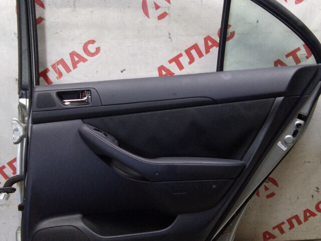 Дверь TOYOTA Avensis 