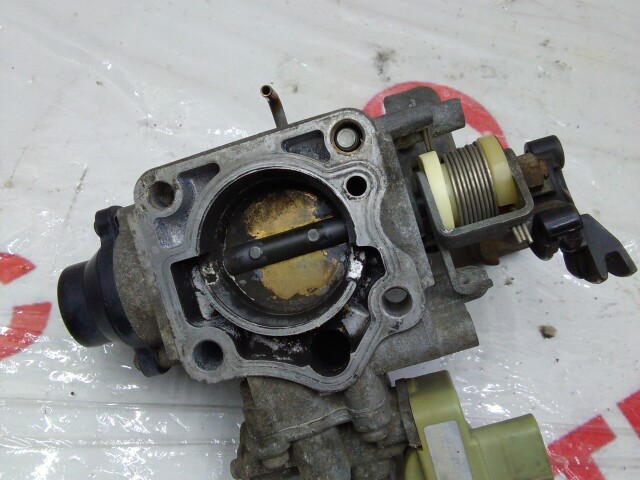 Дроссельная заслонка TOYOTA Sprinter 5A-FE