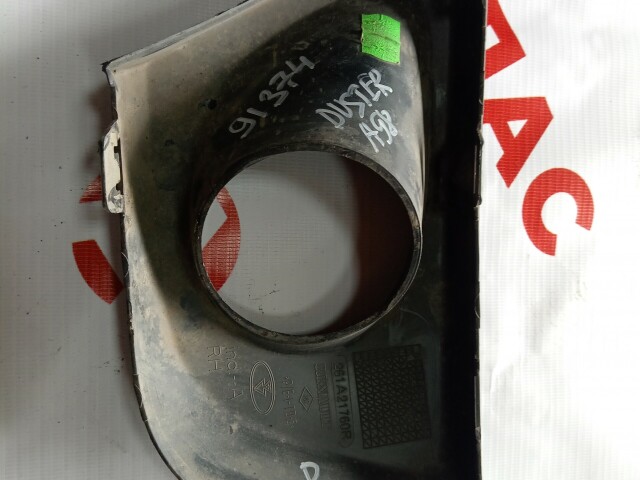 Оправа туманки RENAULT Duster 