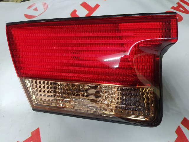 Вставка багажника NISSAN Sunny 