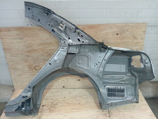 Крыло заднее TOYOTA Avensis 