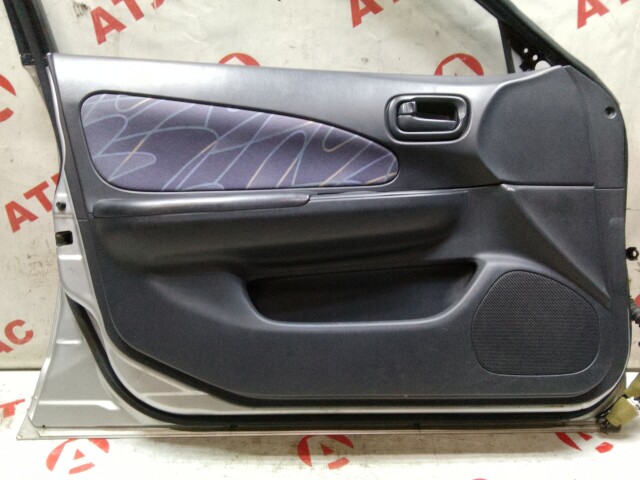 Дверь NISSAN Wingroad 