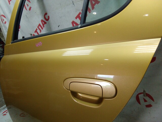 Дверь TOYOTA Vitz 