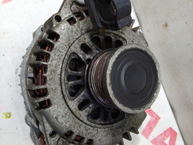 Генератор NISSAN Serena QR20-DE