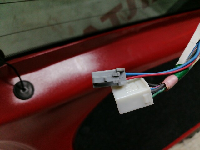 Дверь багажника TOYOTA Vitz 