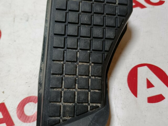 Подставка под ногу TOYOTA Avensis 