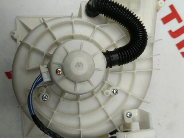 Моторчик печки NISSAN Primera 