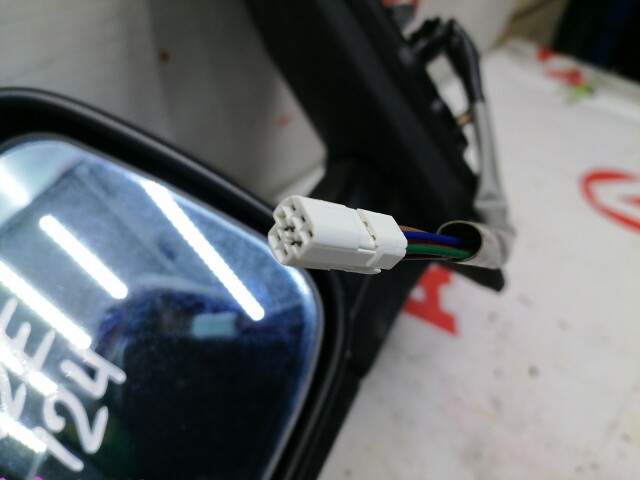 Зеркало TOYOTA Corolla Runx 