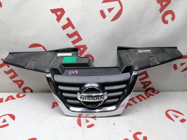 Решетка радиатора NISSAN Juke 