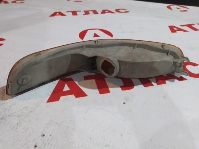 Повторитель в бампер TOYOTA Sprinter 