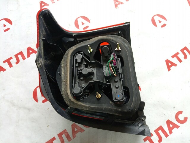 Стоп TOYOTA Avensis 