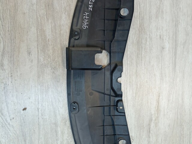 Накладка на радиатор TOYOTA Avensis 