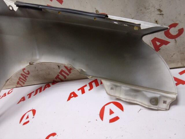 Крыло TOYOTA Avensis 