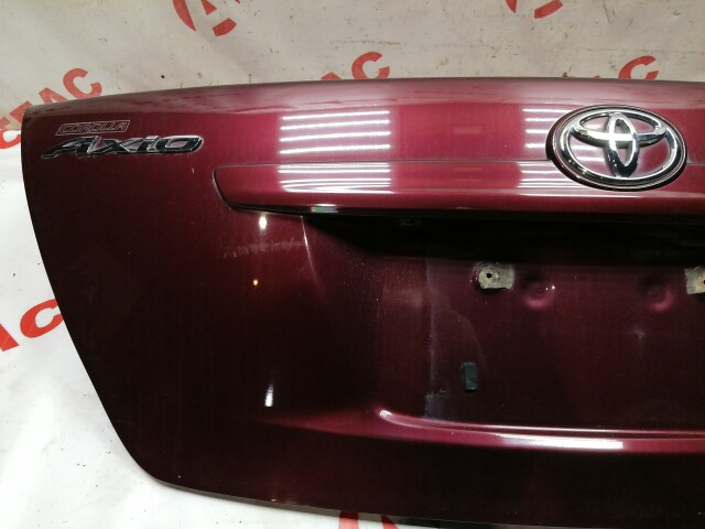Крышка багажника TOYOTA Corolla Axio 