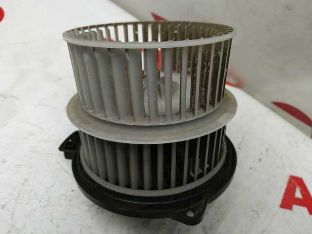 Моторчик печки TOYOTA Succeed 