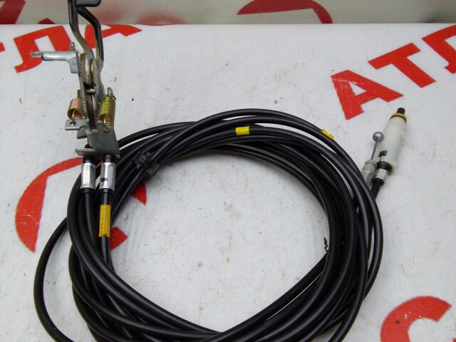 Трос багажника TOYOTA Vitz 