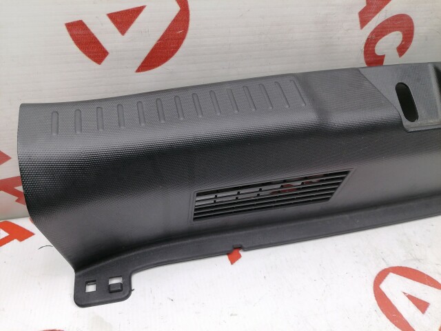 Накладка замка багажника HONDA Fit 