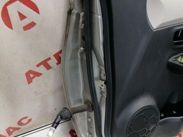 Дверь TOYOTA Vitz 