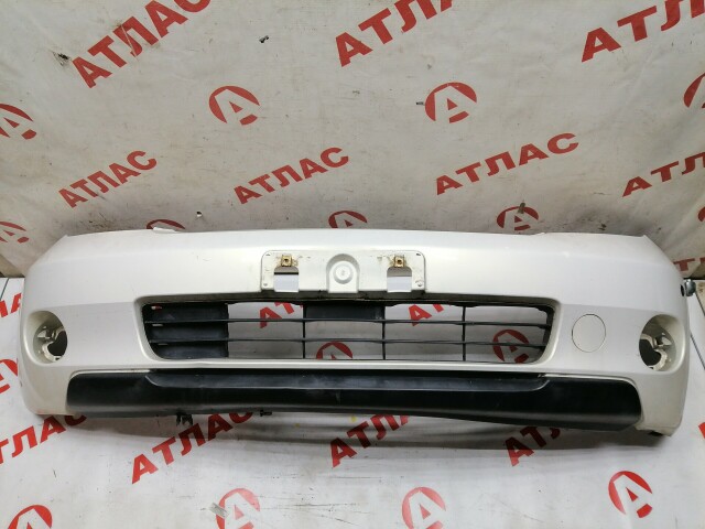 Бампер передний TOYOTA Ist 