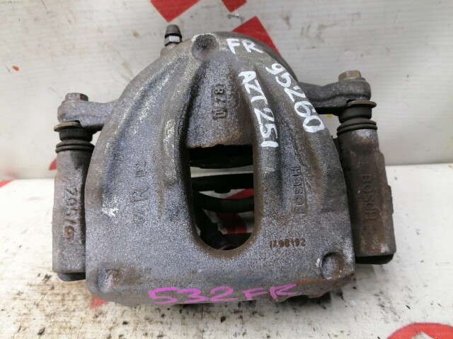 Суппорт TOYOTA Avensis 