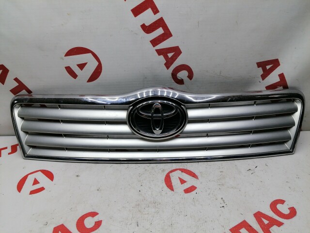 Решетка радиатора TOYOTA Avensis 
