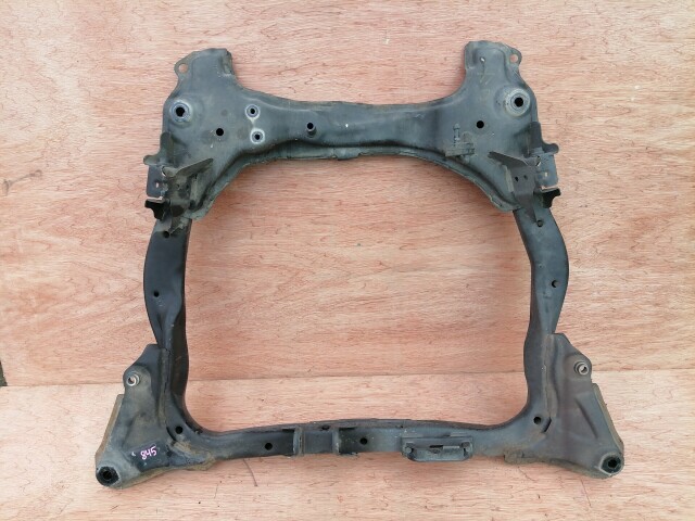 Подрамник HONDA Civic 