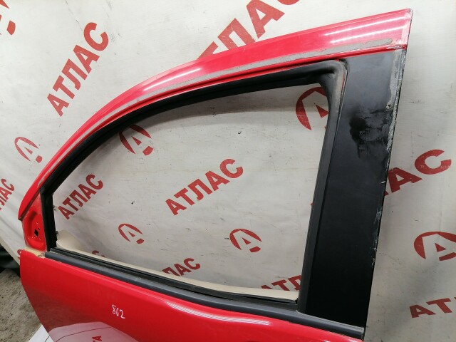 Дверь TOYOTA Raum 