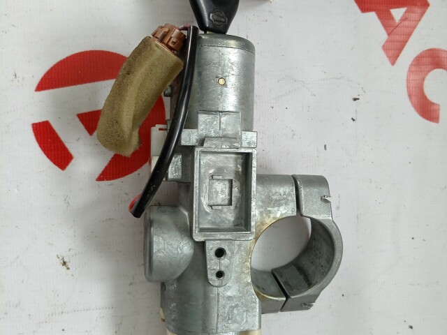 Замок зажигания NISSAN Sunny 