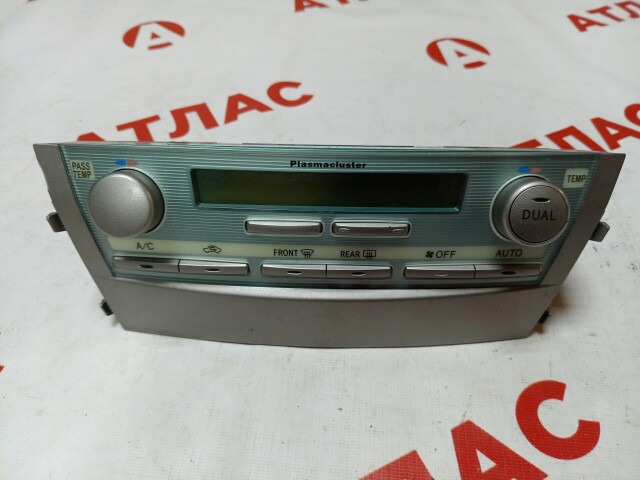 Блок управления печкой и кондиционером TOYOTA Camry 