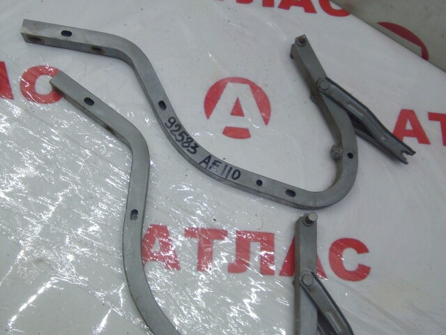 Кронштейны багажника TOYOTA Sprinter 