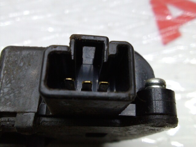 Замок багажника TOYOTA Avensis 