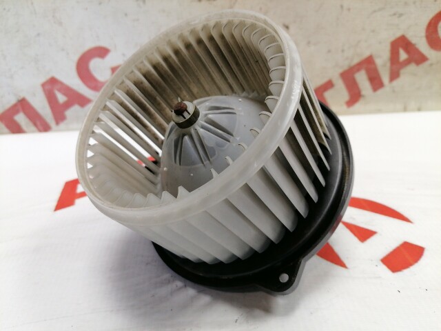 Моторчик печки TOYOTA Vitz 