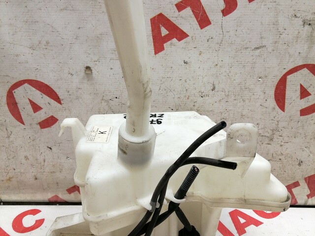 Бачок омывателя TOYOTA Avensis 