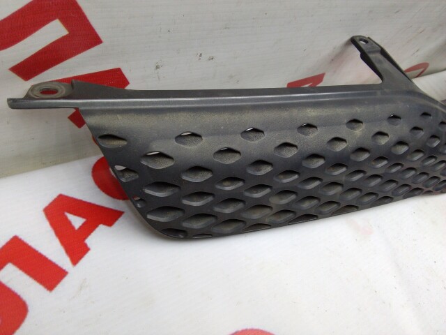 Решетка радиатора TOYOTA FunCargo 