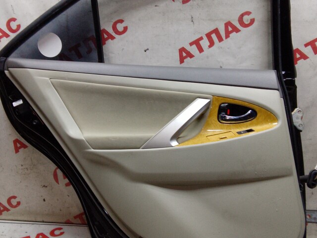 Дверь TOYOTA Camry 