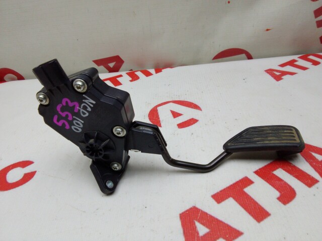 Педаль газа TOYOTA Ractis 