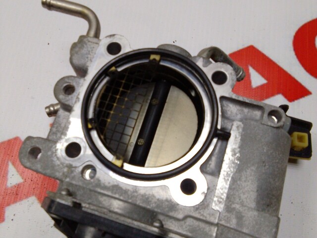 Дроссельная заслонка TOYOTA Avensis 1AZ-FSE