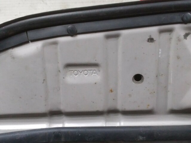 Капот TOYOTA Corolla 