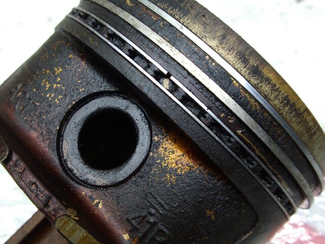 Поршень TOYOTA Sprinter 5A-FE