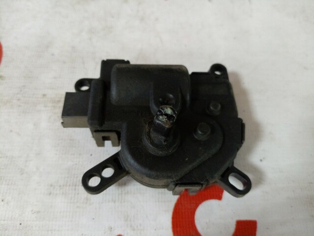 Сервопривод заслонки печки FORD Focus II 