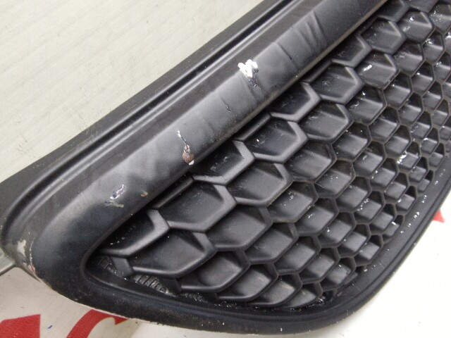 Решетка радиатора TOYOTA Corolla 