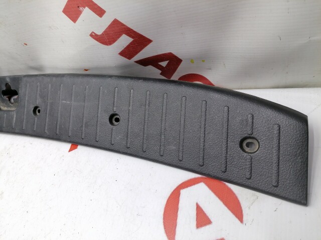 Накладка замка багажника TOYOTA Probox 