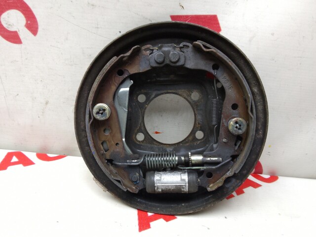 Тормозной механизм TOYOTA Ist 