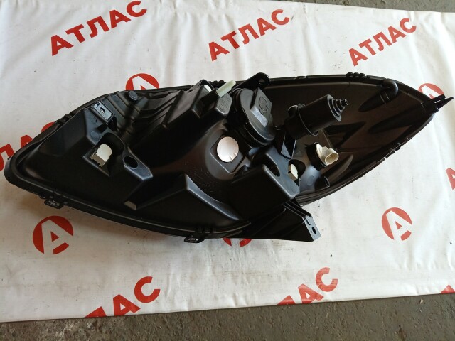 Фара RENAULT Sandero Stepway 