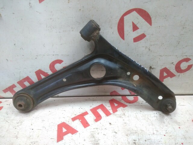 Рычаг TOYOTA Ist 