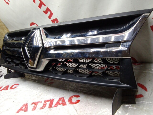 Решетка радиатора RENAULT Duster 